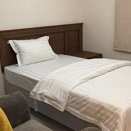 ريزا الفندقية Reeza Suites Al Khobar Luaran gambar